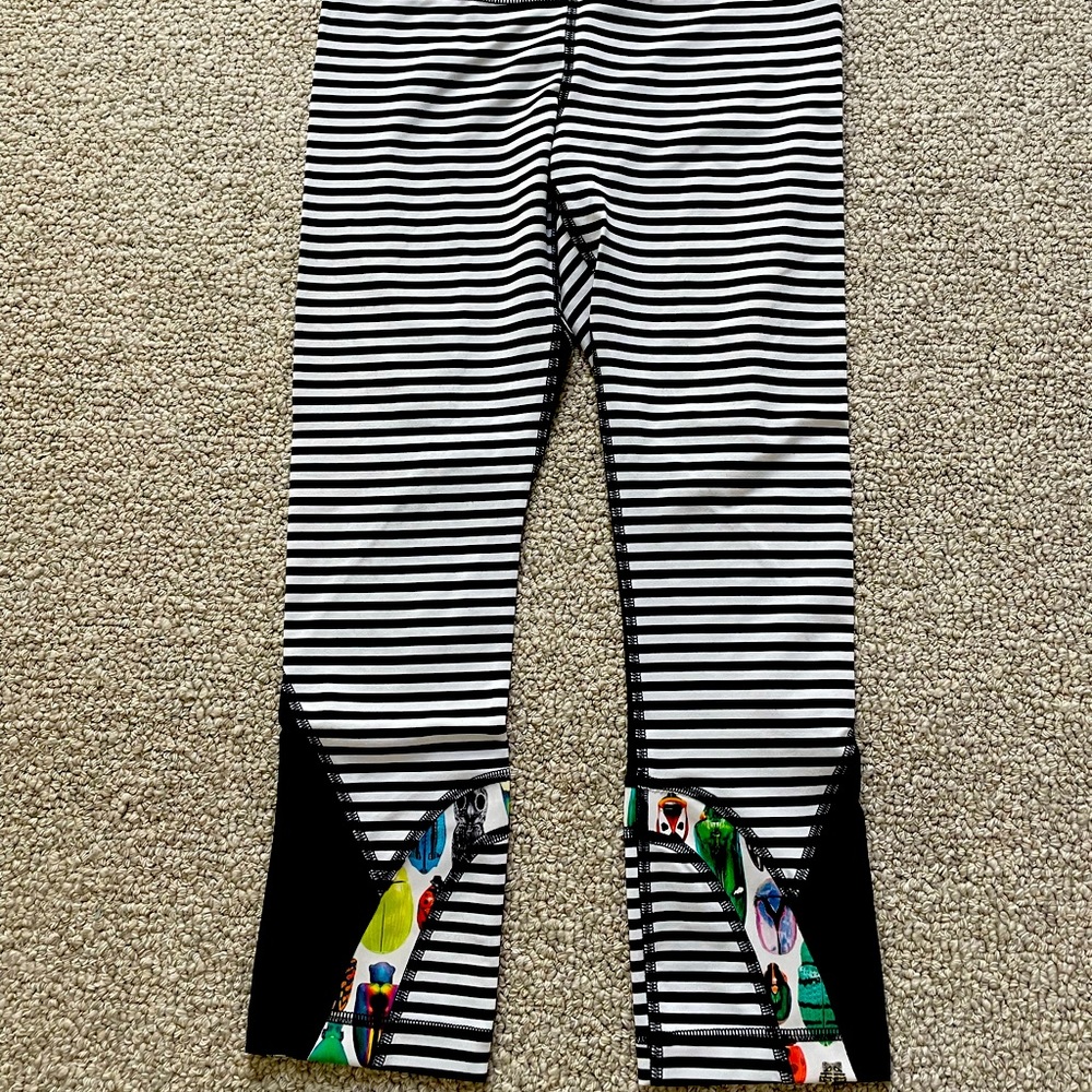 RARE Lululemon Athletica “ 2017 Sea Wheeze” Inspire Crops